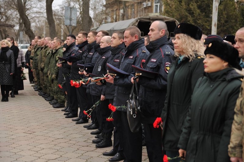 В Евпатории полицейские приняли участие в мероприятии, посвящённом памяти погибших бойцов спецподразделения ОМОН «Беркут»